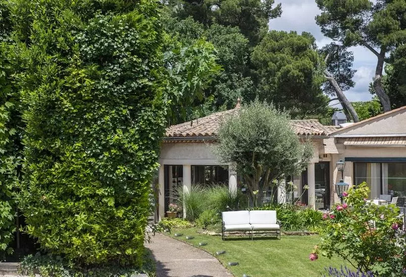 هتل Mercure Carcassonne La Cite