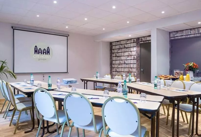 هتل Mercure Carcassonne La Cite