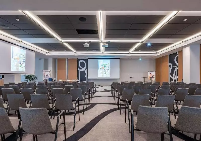 هتل Mercure La Rochelle Vieux Port