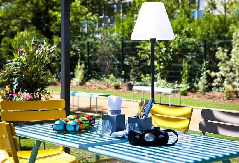 ホテル Mercure Lyon Charbonnieres