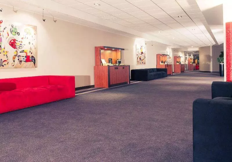 בית מלון כפרי Mercure Maurepas Saint Quentin