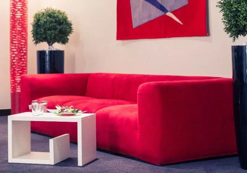 בית מלון כפרי Mercure Maurepas Saint Quentin