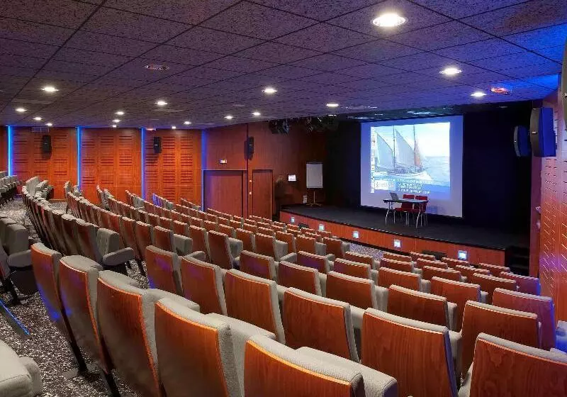 בית מלון כפרי Mercure Quimper Centre