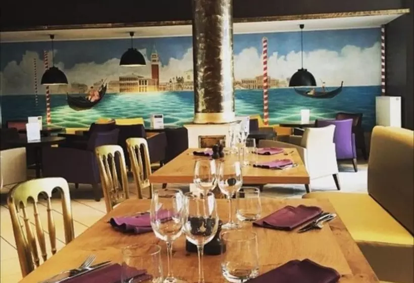 酒店 Novel Restaurant La Mamma