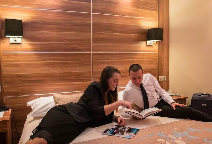 酒店 Novel Restaurant La Mamma