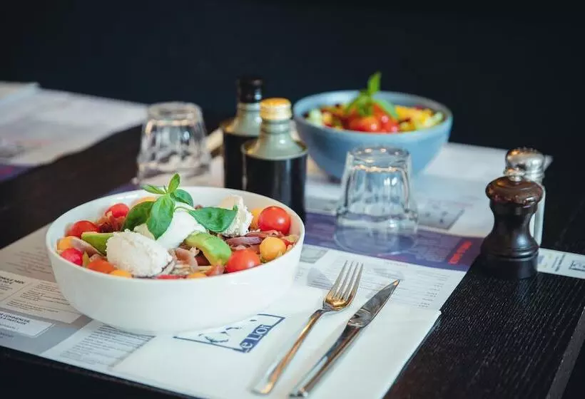 ホテル The Originals Boutique, Hôtel Le Lion, Clermontferrand