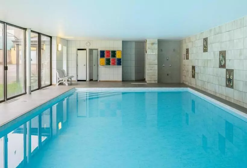 Logis Hostellerie Motel Au Bois Le Sire