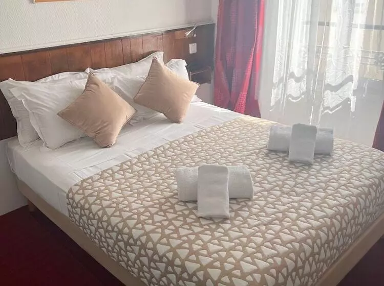 Отель Azurene Royal