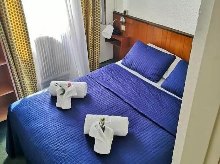 Отель Azurene Royal