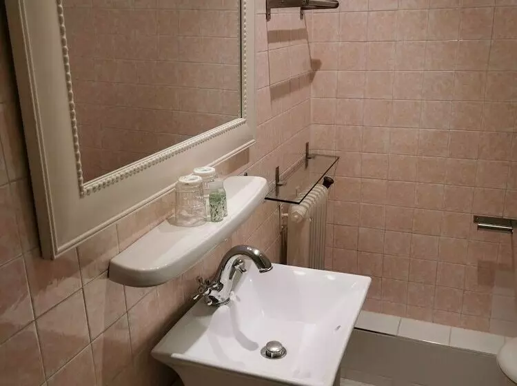 Отель Azurene Royal