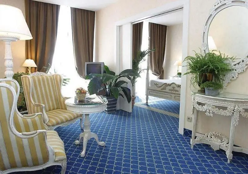 Hotell B4 Park Nice