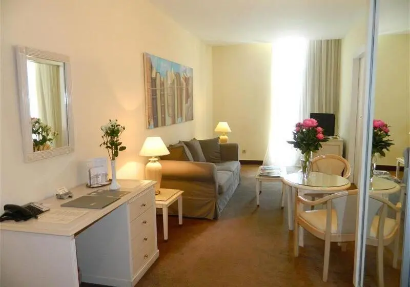 Hotell B4 Park Nice