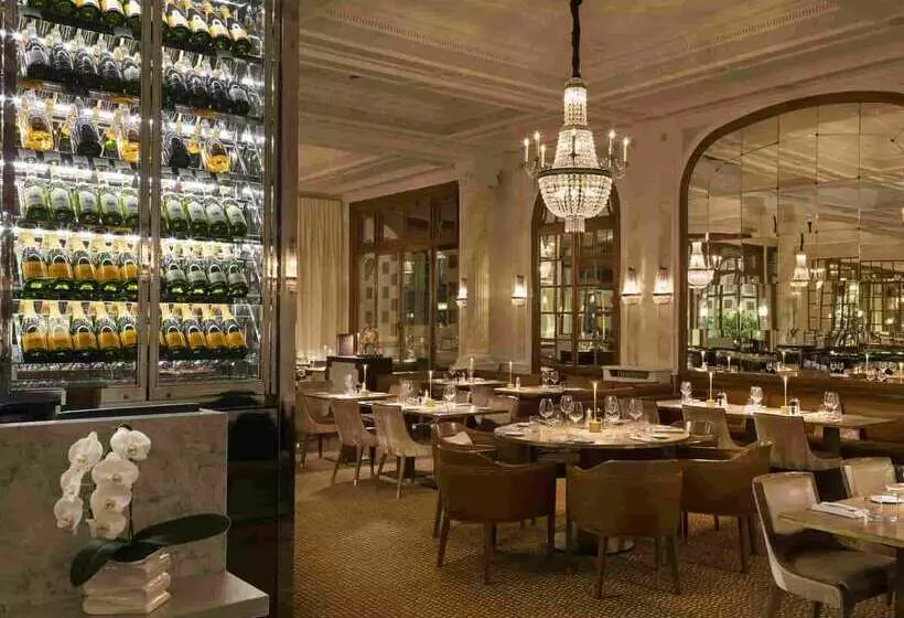 هتل Barriere Le Normandy