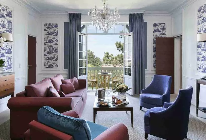 هتل Barriere Le Normandy