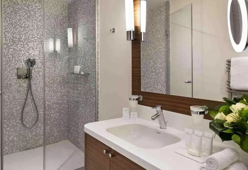 هتل Barriere Le Normandy