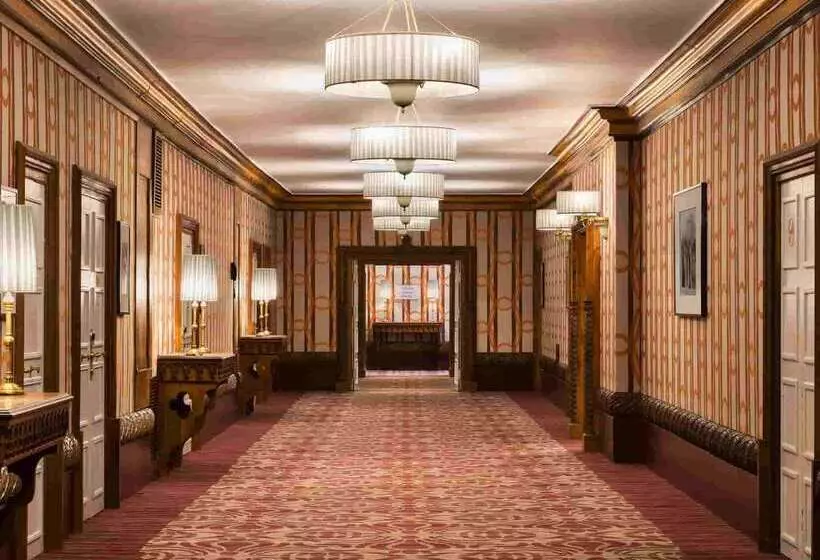 هتل Barriere Le Normandy