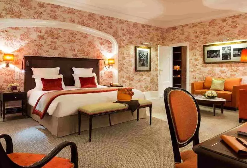 هتل Barriere Le Normandy