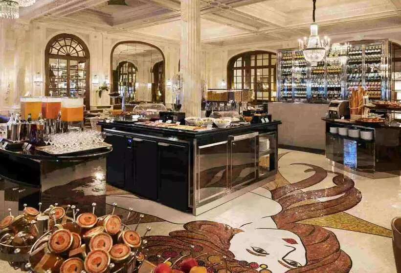 هتل Barriere Le Normandy