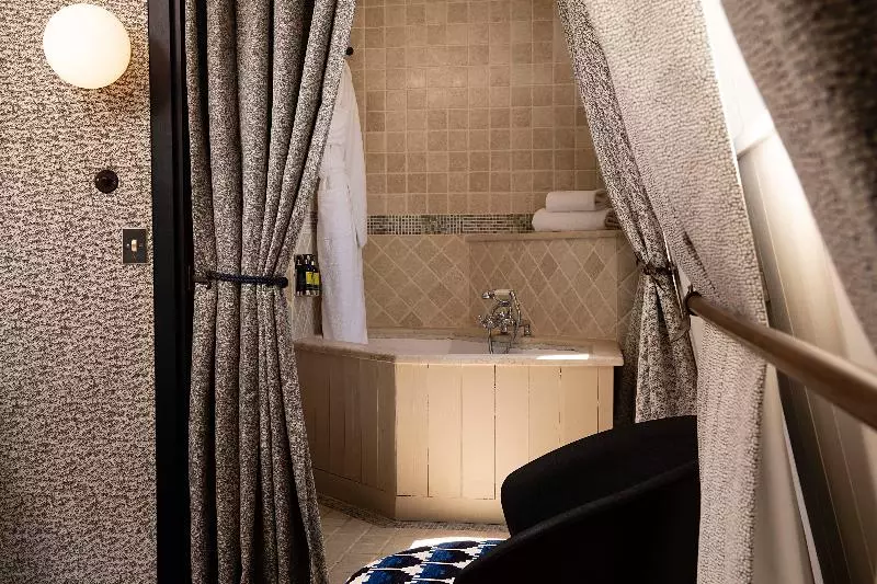 ホテル Elysees Regencia