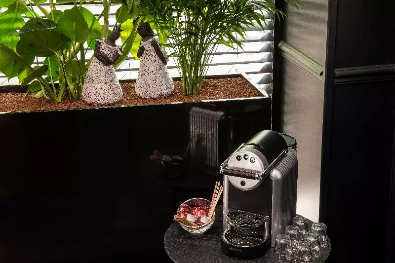 ホテル Elysees Regencia