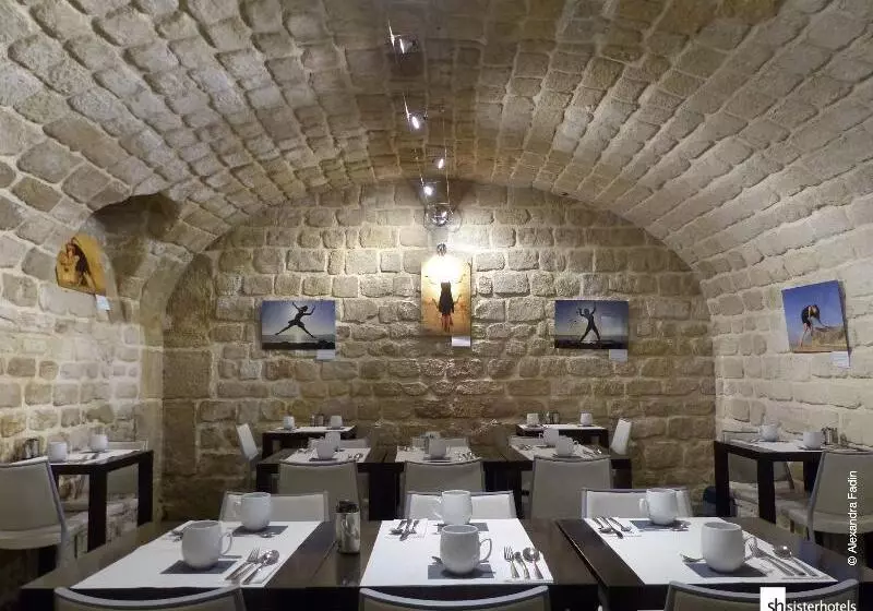 ホテル Elysees Regencia