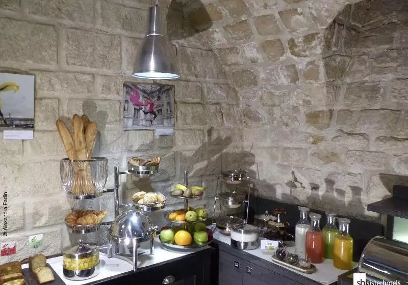 ホテル Elysees Regencia