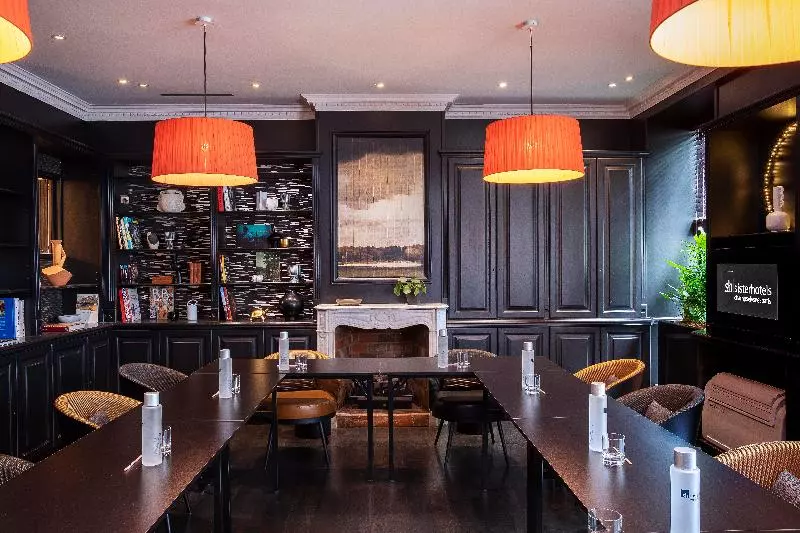 ホテル Elysees Regencia