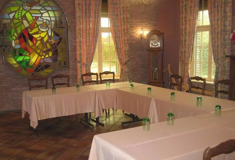 호텔 Logis   Hostellerie & Restaurant Saint Louis