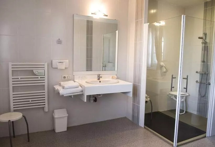 호텔 Logis   Hostellerie & Restaurant Saint Louis