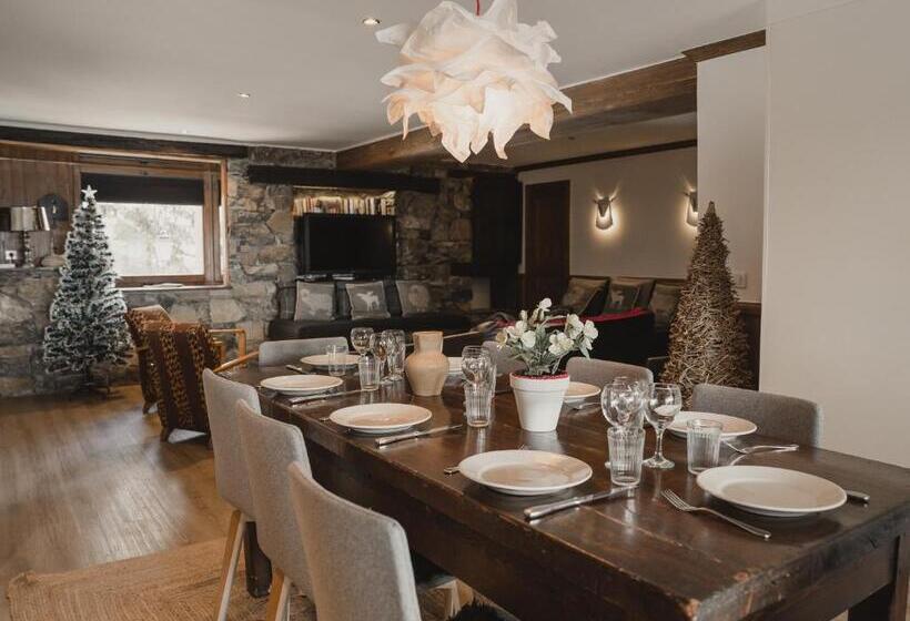 هتل Hôtel & Chalets Le Samovar