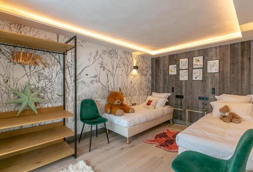 هتل Hôtel & Chalets Le Samovar