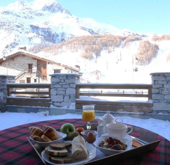 هتل Hôtel & Chalets Le Samovar