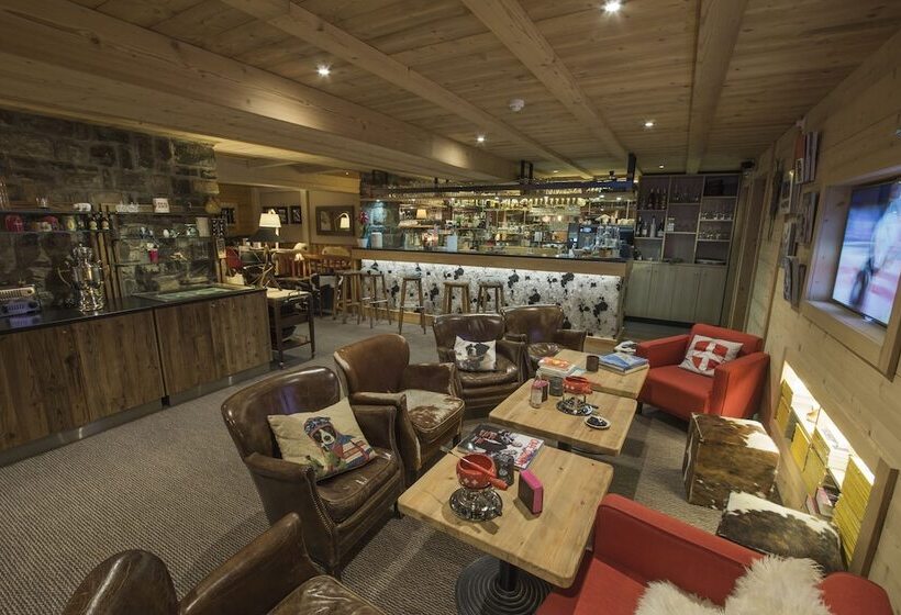 هتل Hôtel & Chalets Le Samovar