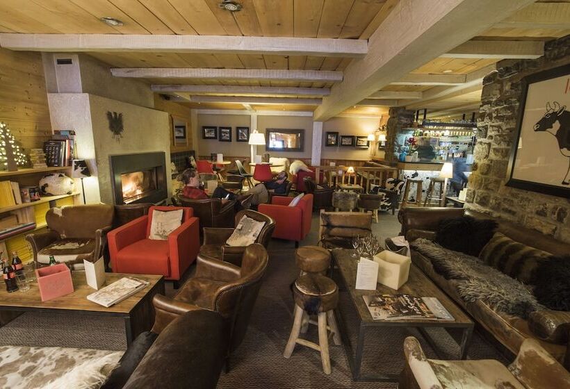 هتل Hôtel & Chalets Le Samovar