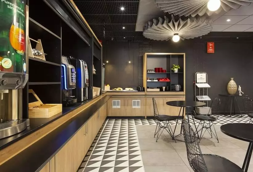 酒店 Ibis Marseille Centre Prefecture