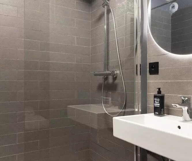 酒店 Ibis Marseille Centre Prefecture