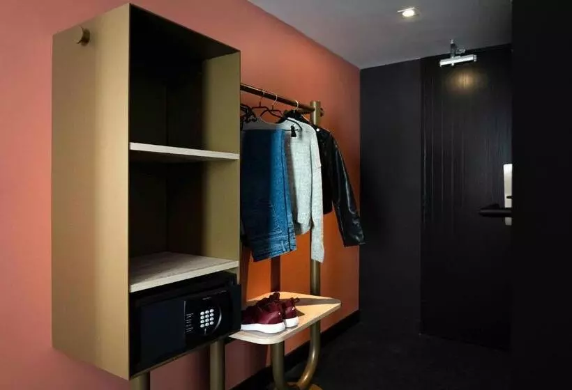 Hotel Ibis Styles Paris Porte De Versailles  Mairie D Issy