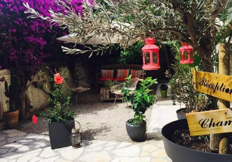 ホテル Le Petit Castel