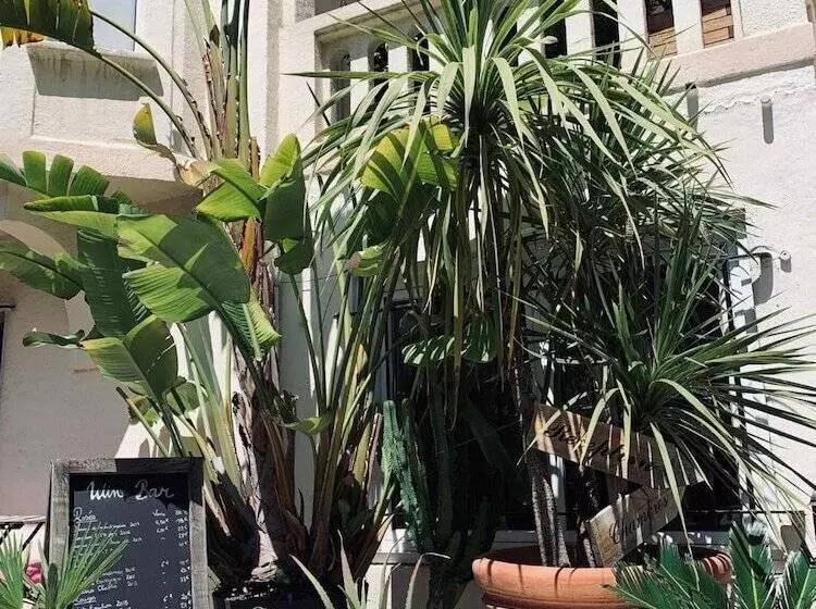 ホテル Le Petit Castel