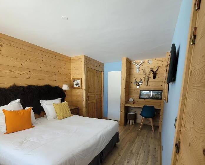 هتل Hôtel & Chalets Le Samovar