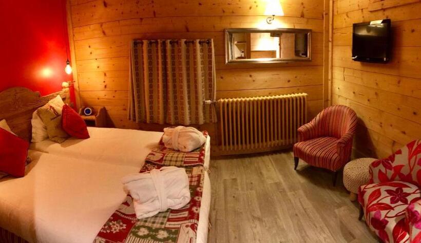 هتل Hôtel & Chalets Le Samovar