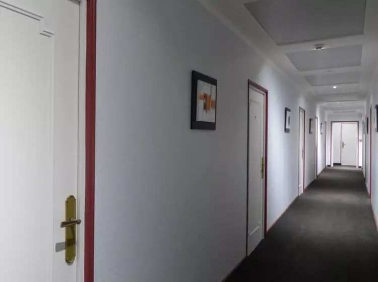 Logis Au Grand Hotel Et Son Restaurant