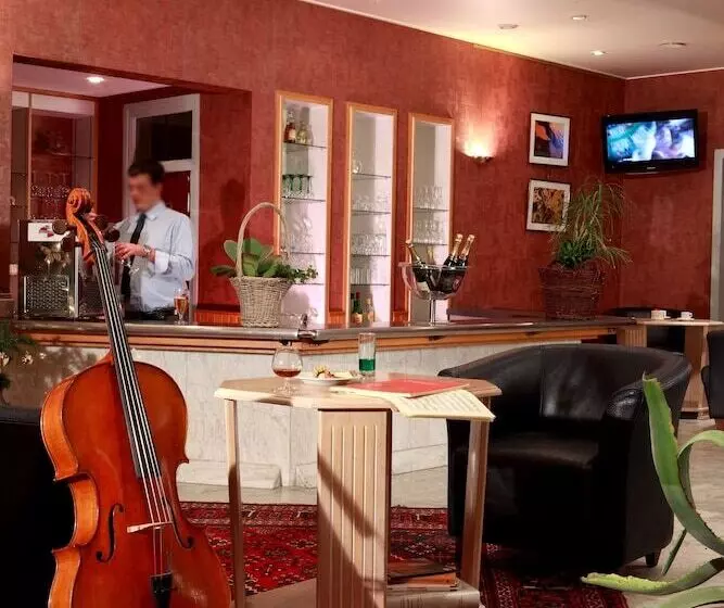 酒店 Logis Le Luth