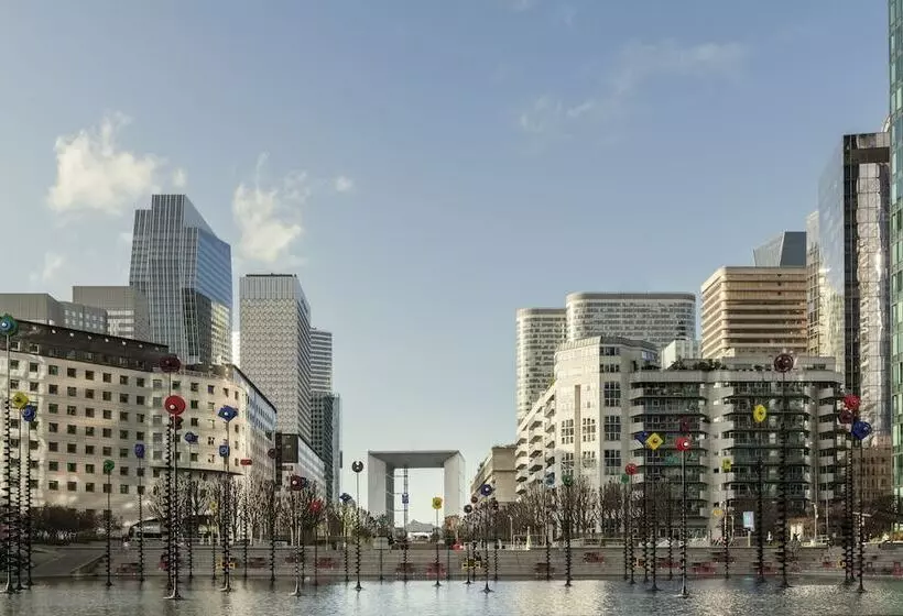 فندق Mercure Paris La Defense