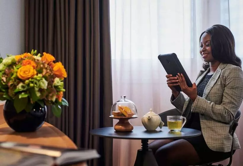 فندق Mercure Paris La Defense