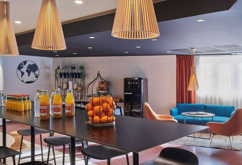 هتل Mercure Paris La Defense