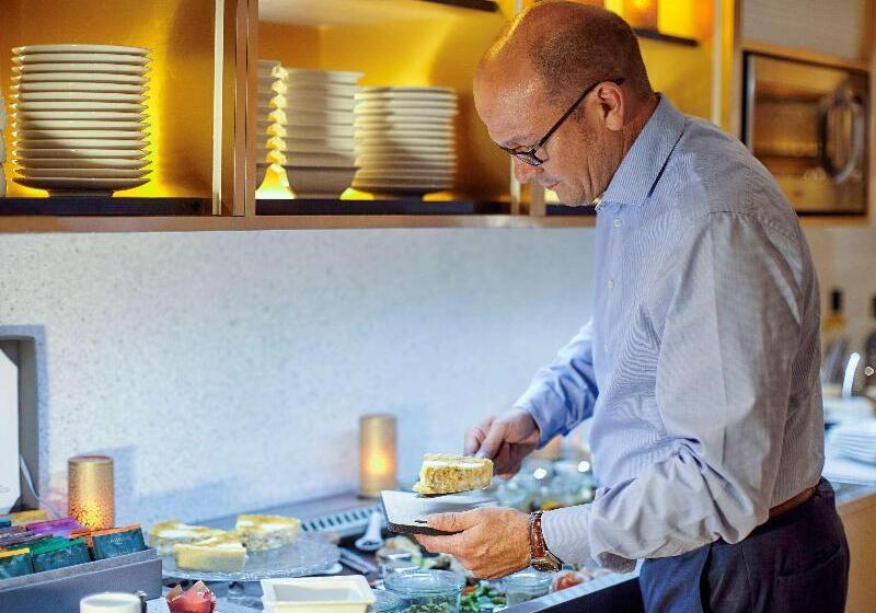 هتل Mercure Rouen Centre Cathedrale