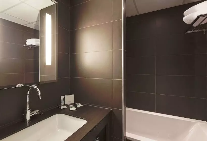 Отель Mercure Vichy Thermalia