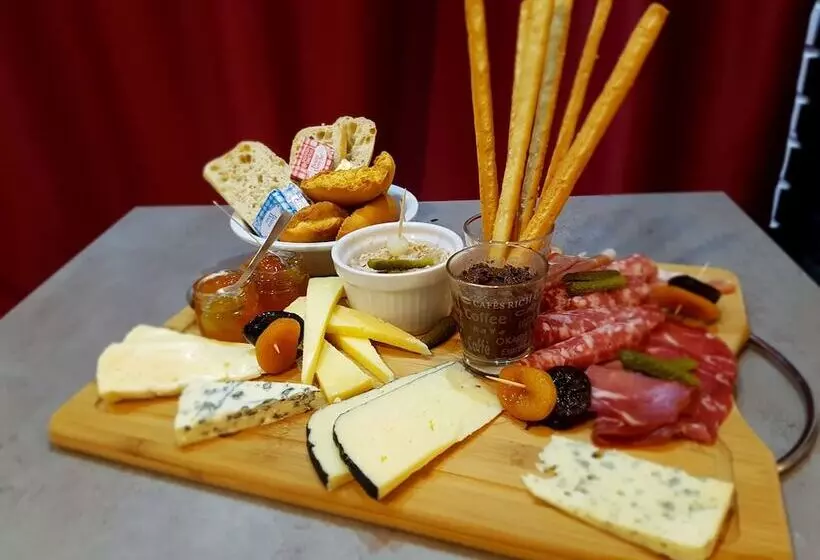 Отель Occitania Centre Toulouse Matabiau