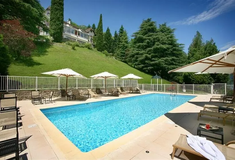 Отель Ombremont